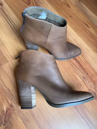 Botines de cuero marrón con tacón alto - miniatura 1