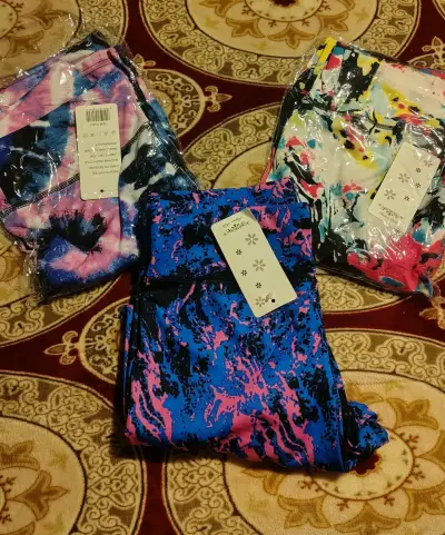 Leggings deportivos estampados coloridos para mujer - miniatura 3