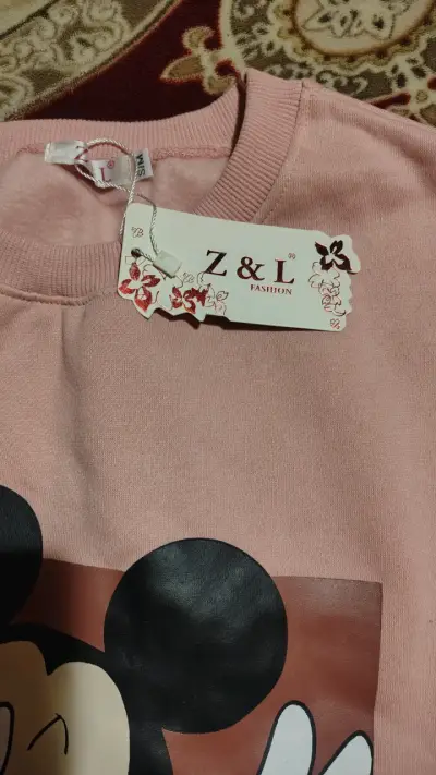 Polerón rosa con diseño de Mickey Mouse - miniatura 2