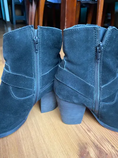 Botines de gamuza negros con tacón alto - miniatura 4