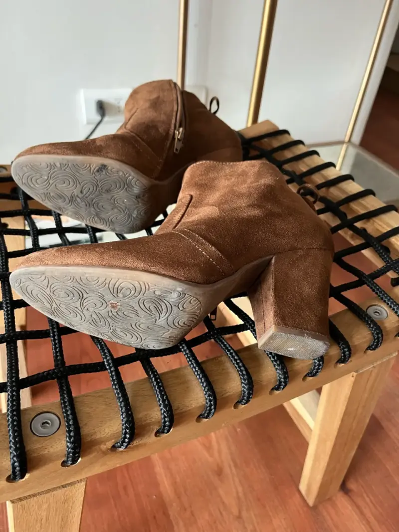 Botines de gamuza marrón con tacón alto - 3