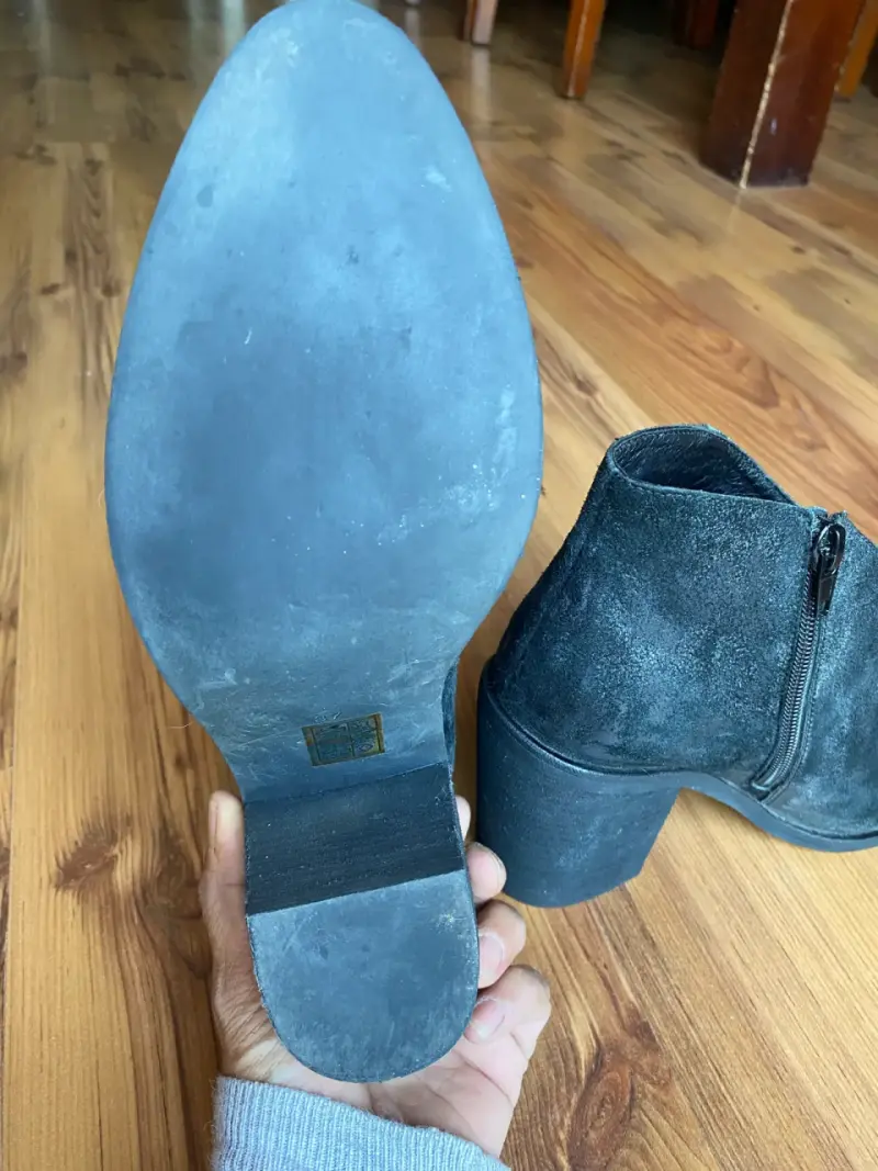 Botines de cuero negro con tacón alto - 2