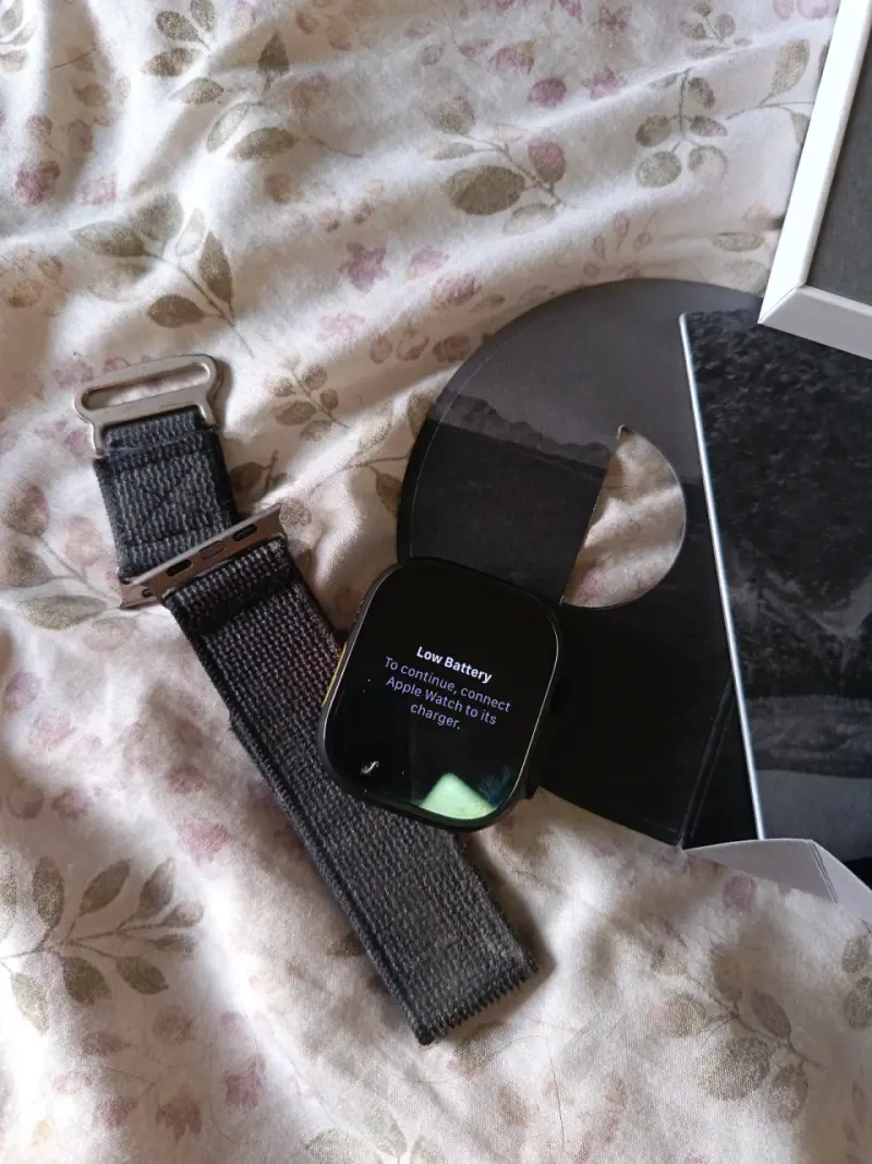 Apple Watch Ultra 2  49mm con Correa Negra - 5