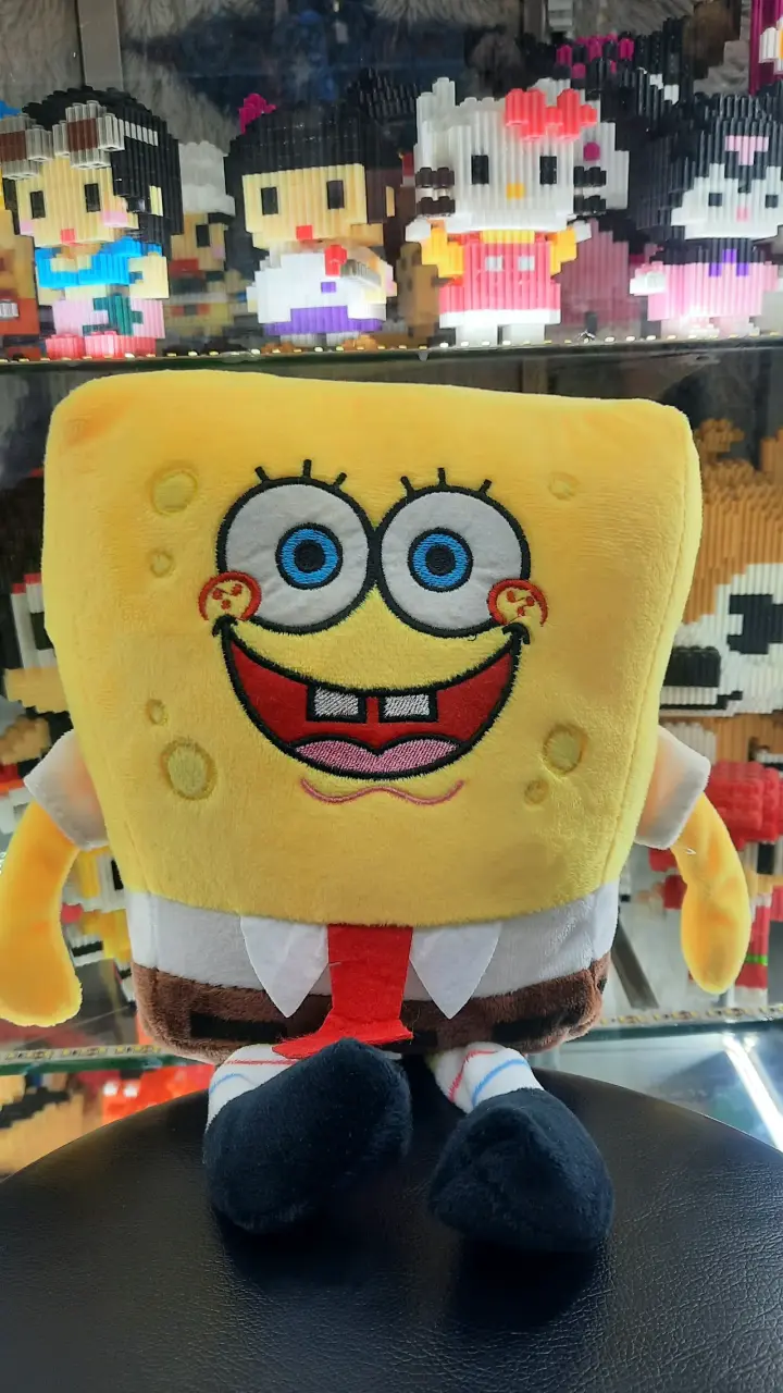 Peluche de Bob Esponja suave y colorido - 2