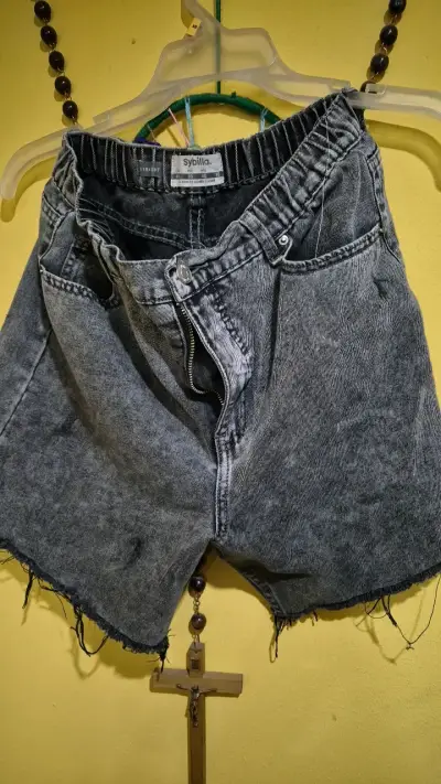 Shorts de mezclilla Sybilla gris desgastado - miniatura 1