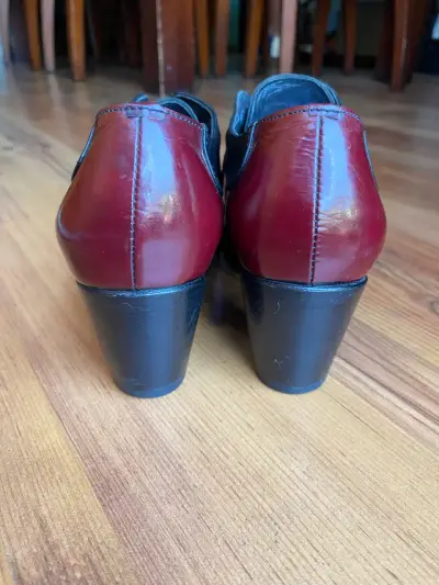 Zapatos de tacón alto abiertos color negro burdeo - miniatura 4