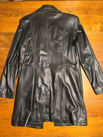 Abrigo de cuero negro Dagorret para mujer - miniatura 2