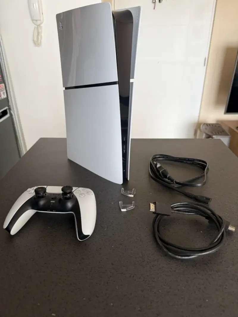 Consola PlayStation 5 Slim Digital - 1