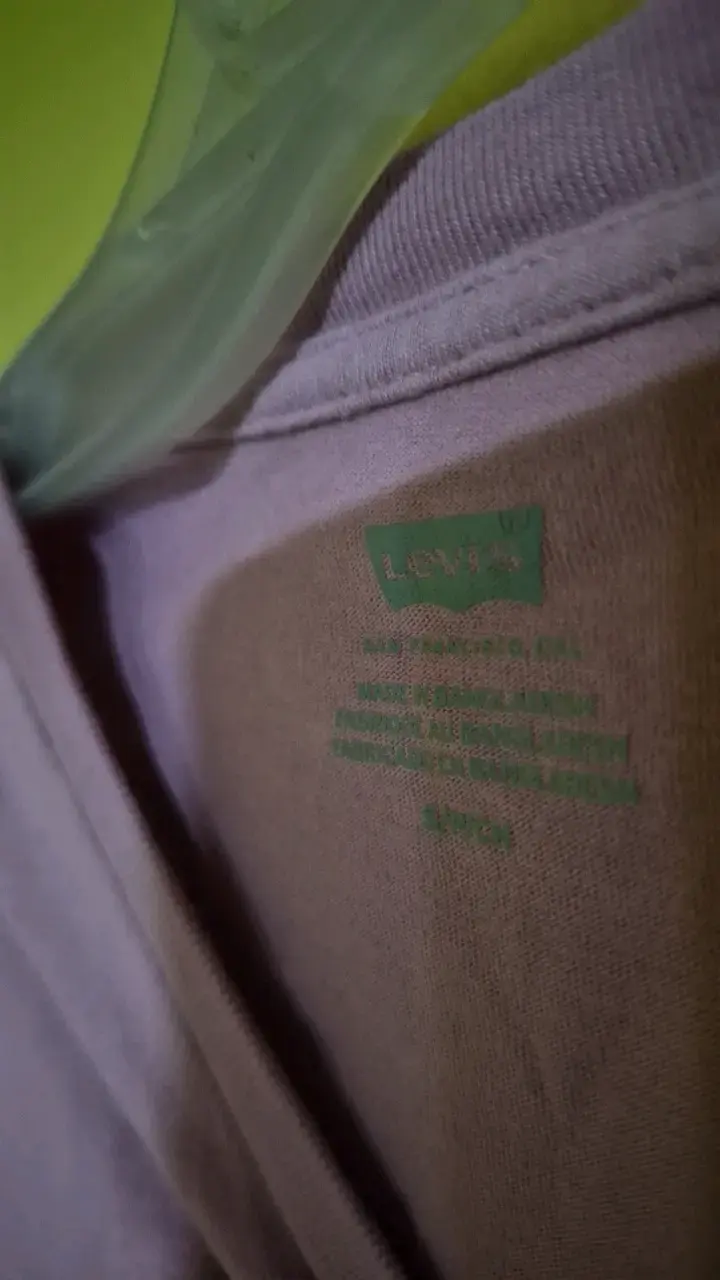 Polera Levi's rosa para hombre - 2