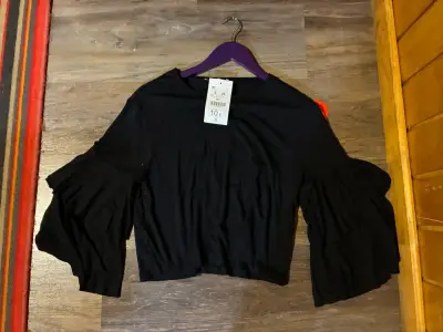 Blusa negra con mangas acampanadas talla S - miniatura 1