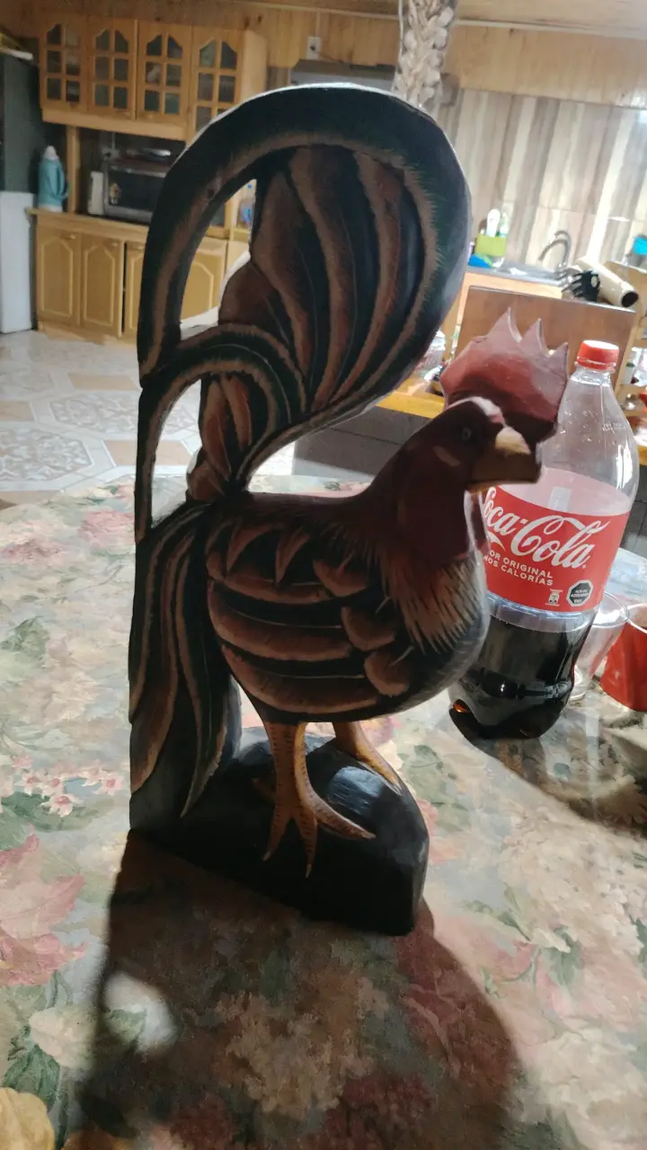Escultura de gallo en madera pintada a mano - 3