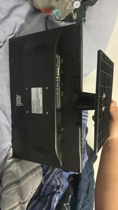 Monitor Gear con entradas HDMI y VGA - miniatura 1