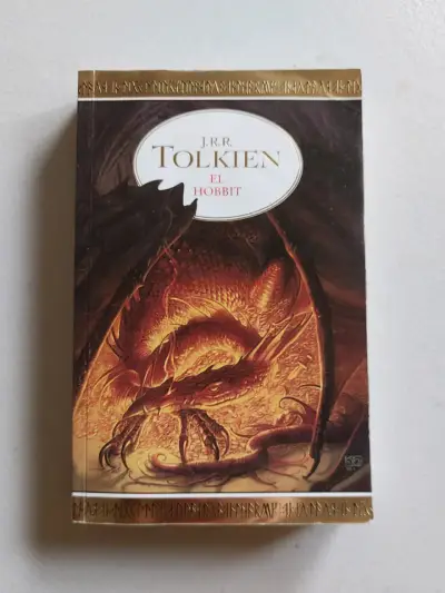 Libro El Hobbit de J.R.R. Tolkien - miniatura 1