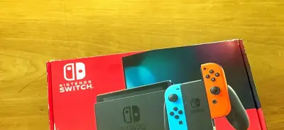 Consola Nintendo Switch con Joy-Con Azul y Rojo - miniatura 2