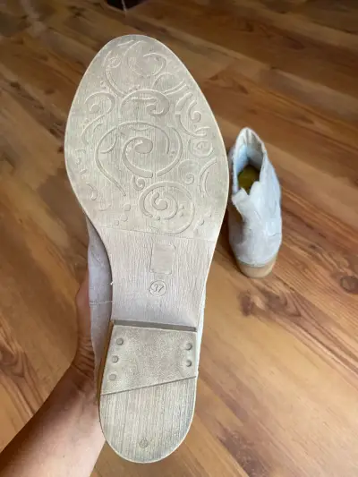 Botines de gamuza beige para mujer - miniatura 3