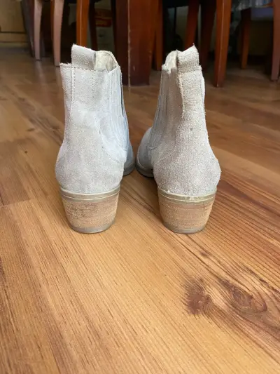 Botines de gamuza beige para mujer - miniatura 4