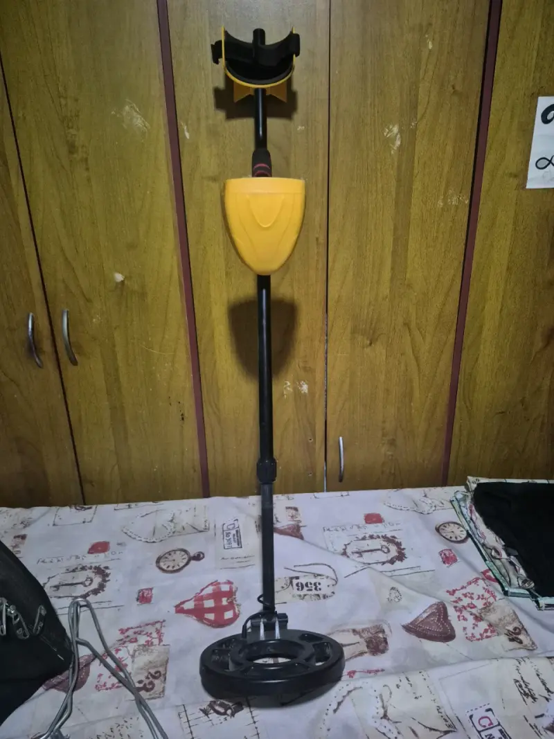 Detector de Metales MD-3010II con Pantalla LCD - 2