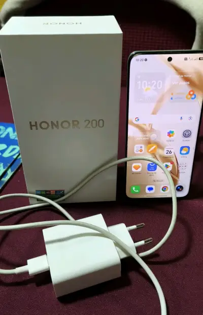 Smartphone Honor 200 con caja y cargador - miniatura 3