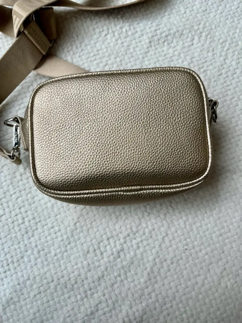 Cartera cruzada dorada Prune con correa ajustable - 3