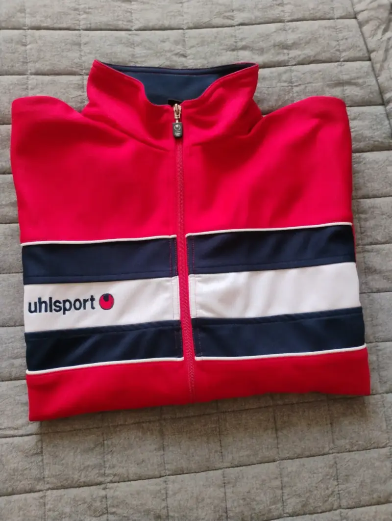 Chaqueta deportiva Uhlsport roja y azul - 5