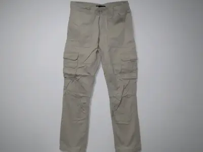 Pantalones cargo beige y jeans grises para hombre - miniatura 5