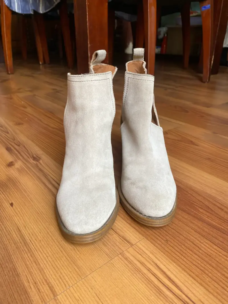 Botines de cuero beige con tacón alto - 5