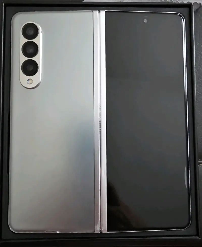 Samsung Galaxy Z Fold3 5G plegable - 3