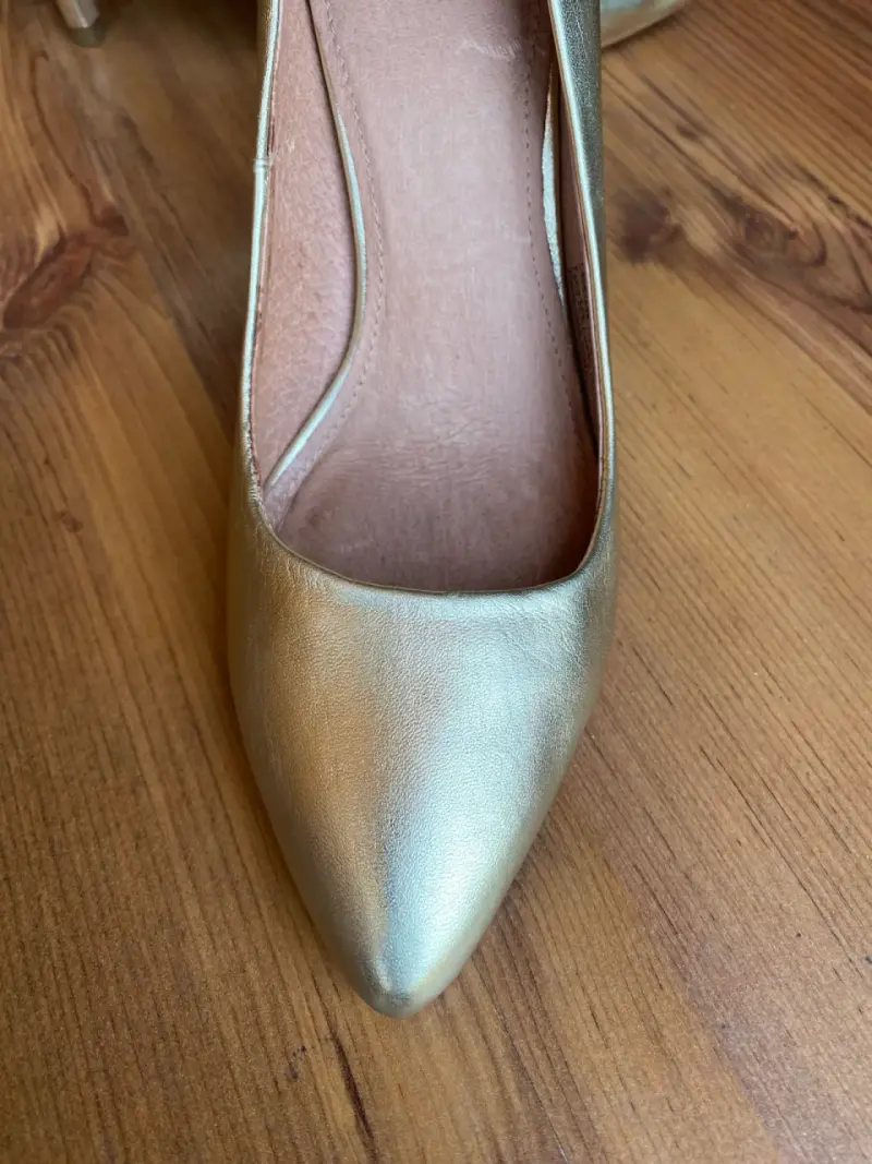 Zapatos de tacón dorados elegantes para mujer - 3