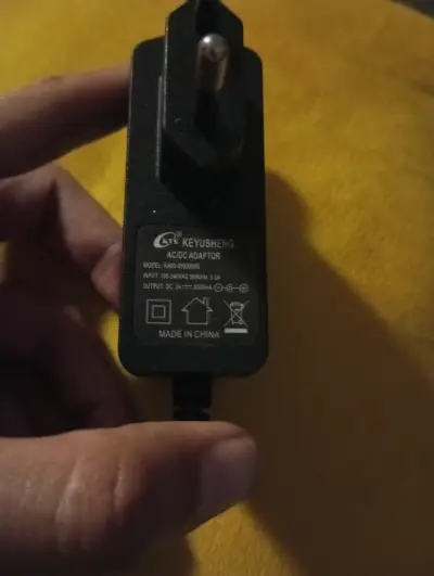 Transformador Adaptador De Corriente 5V 2A (Plug C - miniatura 1