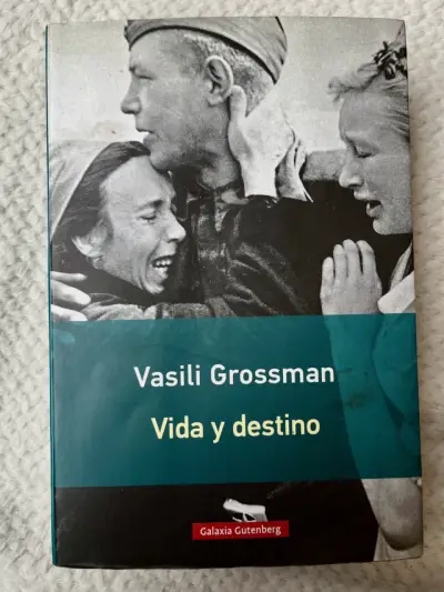 Libro 'Vida y Destino' de Vasili Grossman - miniatura 1