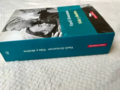 Libro 'Vida y Destino' de Vasili Grossman - miniatura 2
