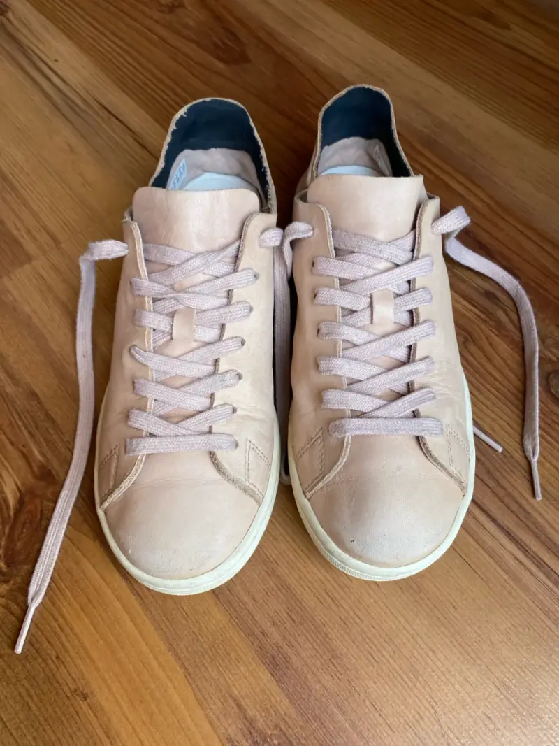 Zapatillas de cuero beige casuales para hombre - 2