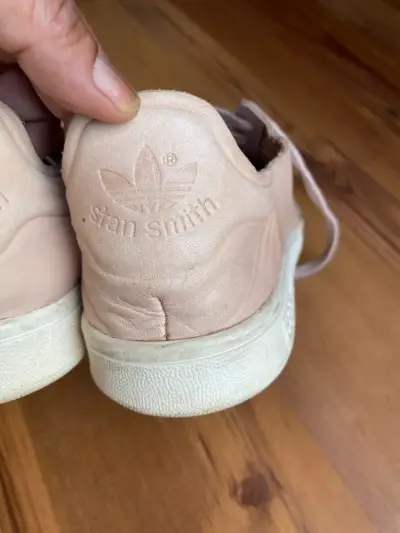Zapatillas de cuero beige casuales para hombre - miniatura 4
