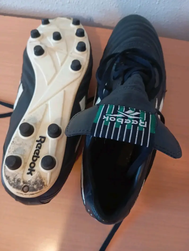 Botines de fútbol Reebok negros con tacos - 2