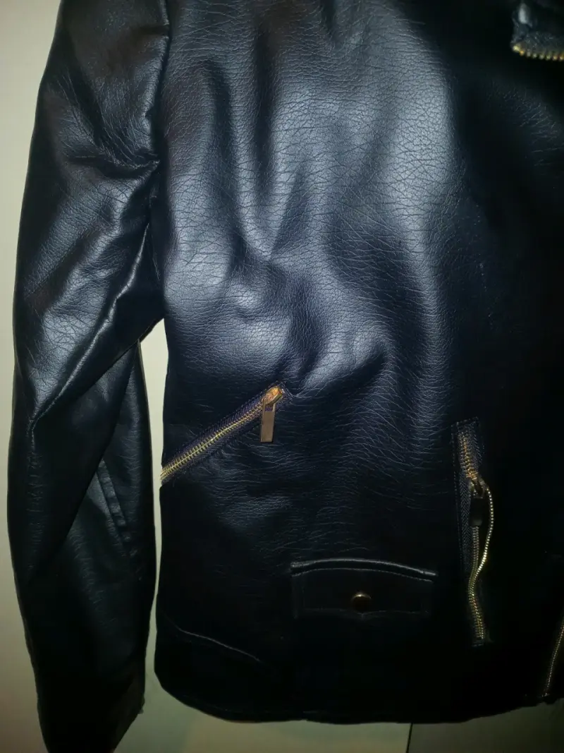Chaqueta de cuero sintético negra con forro cálido - 2