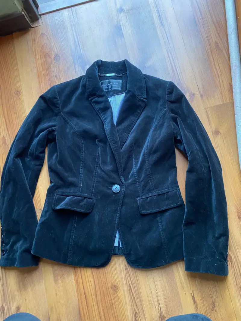 Blazer de terciopelo negro para mujer