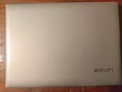 Laptop Lenovo Ideapad 320 con cargador - miniatura 1