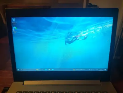 Laptop Lenovo Ideapad 320 con cargador - miniatura 6