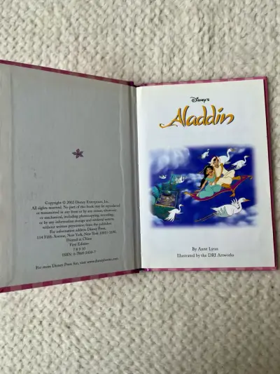 Set de libros Disney: Blancanieves, La Sirenita y Aladdín - miniatura 3