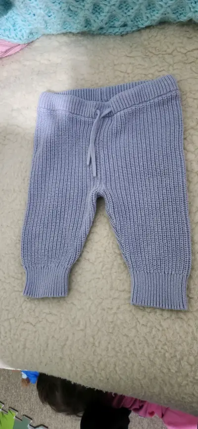 Pantalones de bebé tejidos color azul - miniatura 1