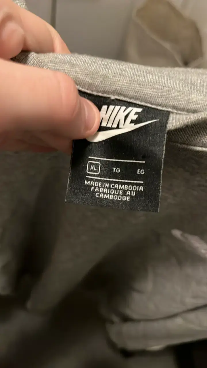 Polerón gris Nike talla XL - 3