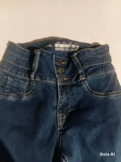 Jeans azul oscuro para mujer en buen estado - miniatura 2