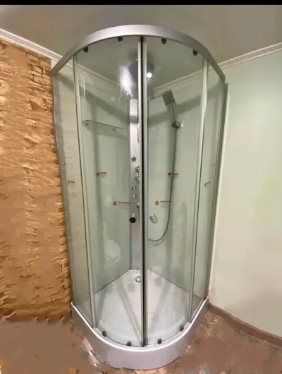 Cabina de Ducha de Vidrio Curvo con Hidromasaje - miniatura 2