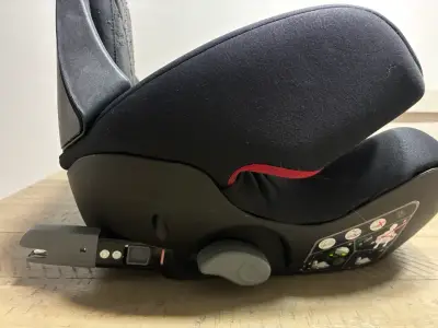 Asiento elevador para auto Infanti negro - miniatura 2