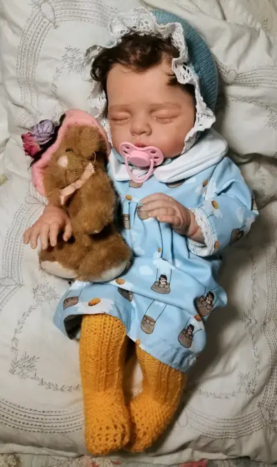 Muñeca realista. (nueva) - miniatura 4