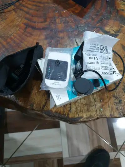 Medidor de Glucosa Inalámbrico Accu-Chek Instant - miniatura 1