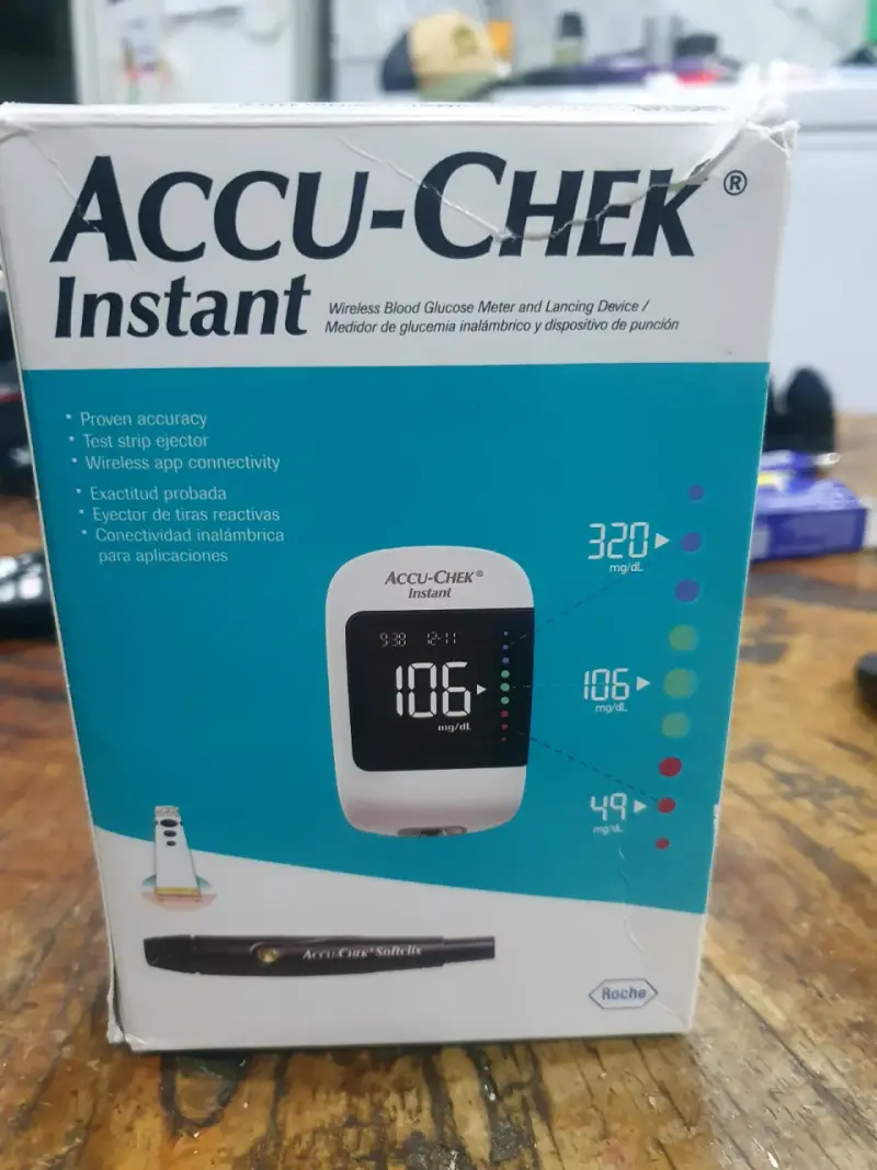 Medidor de Glucosa Inalámbrico Accu-Chek Instant - 3