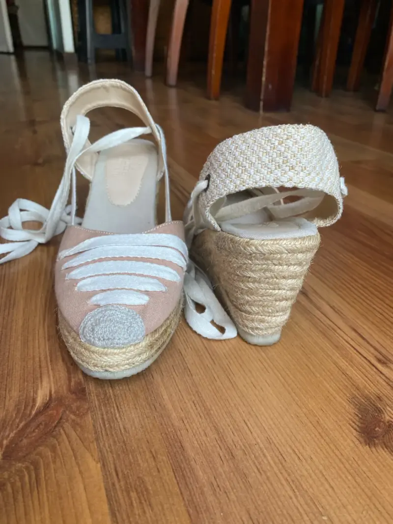 Alpargatas de cuña con cintas beige - 6