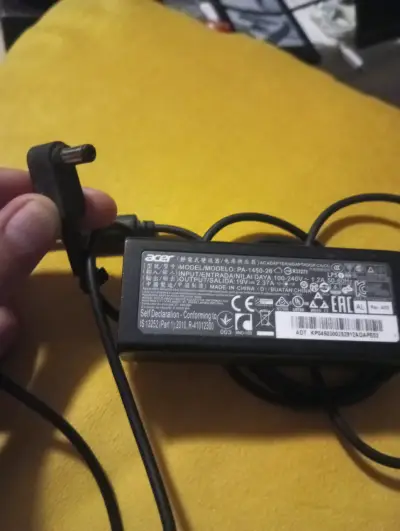 Cargador Acer 19V 2.37A 45W (No es punta Fina) - miniatura 1