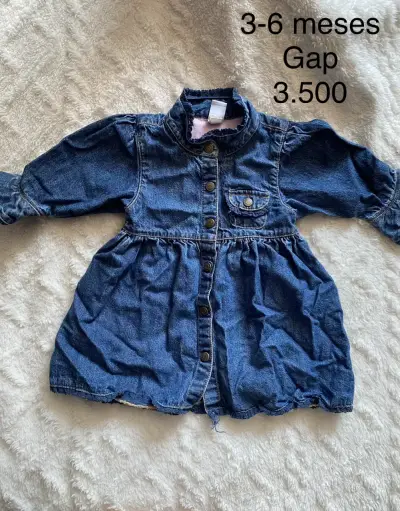 Vestido de mezclilla para bebé Gap 3-6 meses - miniatura 1